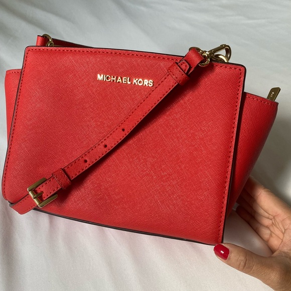 Michael Kors Small Leather Bag (Great Condition) - Picture 1 of 6